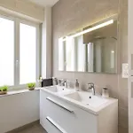 De Prestige Au Centre Climatise Avec Jardin Prive *