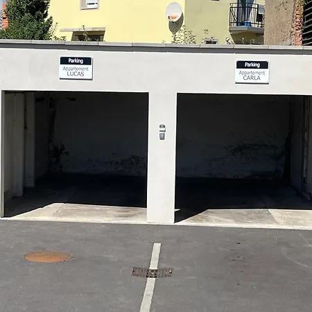 De Prestige Au Centre Climatise Avec Jardin Prive