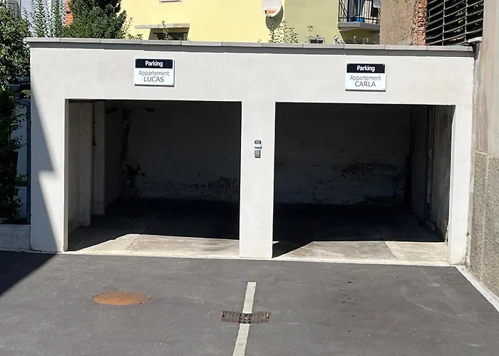 De Prestige Au Centre Climatise Avec Jardin Prive