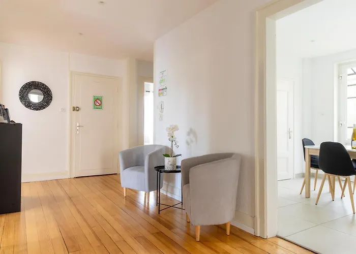 De Prestige Au Centre Climatise Avec Jardin Prive * Colmar