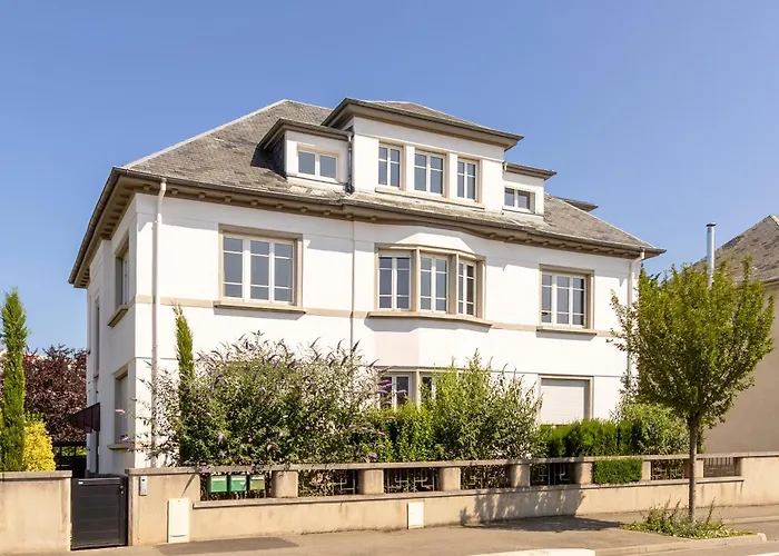 De Prestige Au Centre Climatise Avec Jardin Prive Apartamento *