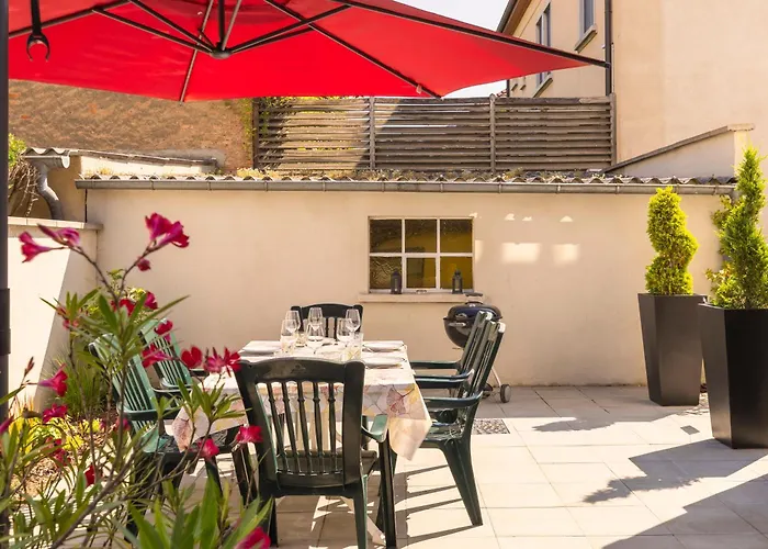 De Prestige Au Centre Climatise Avec Jardin Prive Apartamento Colmar